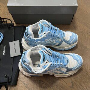 Balenciaga Runners "light blue"
